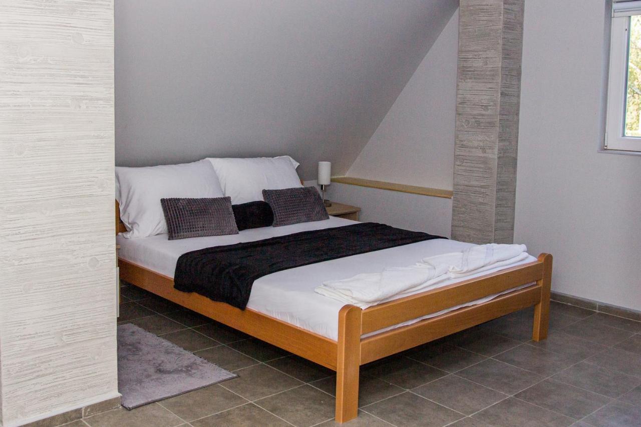 Feher Akac Guest House Palić Εξωτερικό φωτογραφία